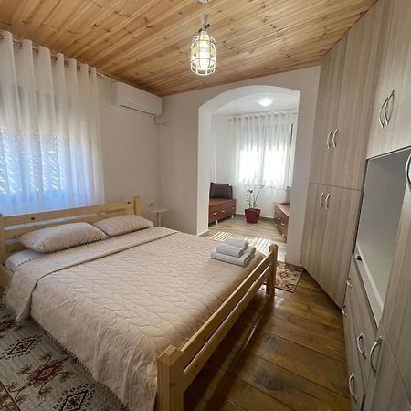 Guesthouse Kroi City Center Berat Exterior photo
