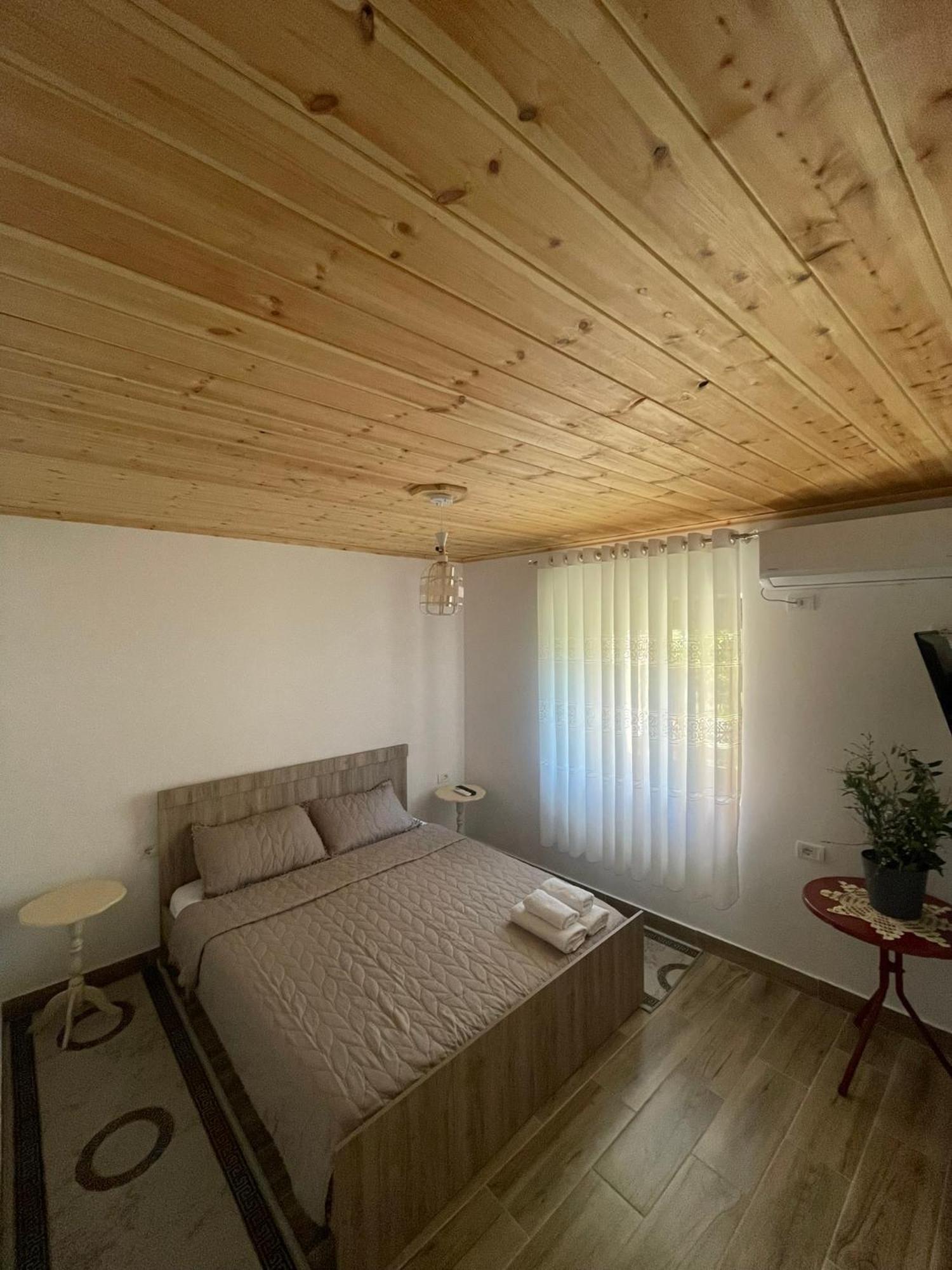 Guesthouse Kroi City Center Berat Exterior photo